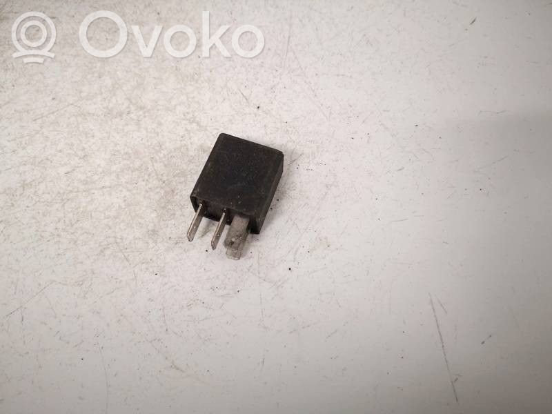 Opel Combo C Autres relais 