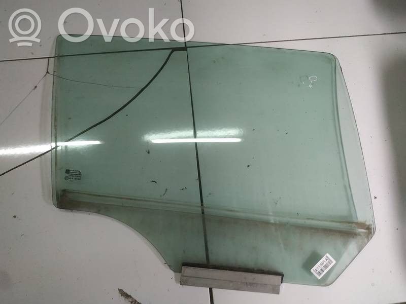 Opel Astra H Vetro del finestrino della portiera posteriore 