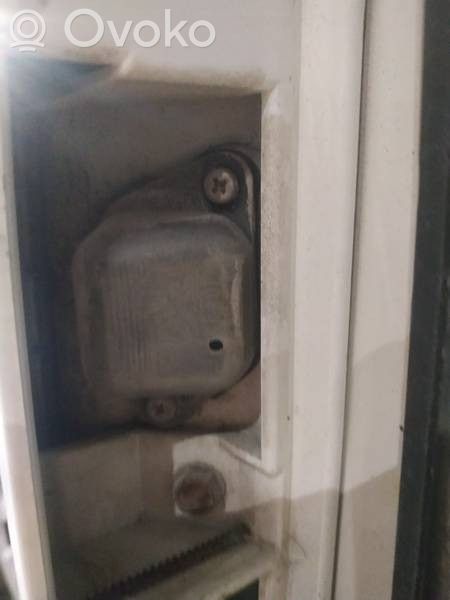 Mazda 626 Éclairage de plaque d'immatriculation 