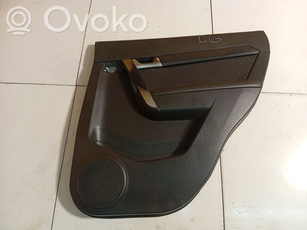 Chevrolet Captiva Takaoven verhoilu 