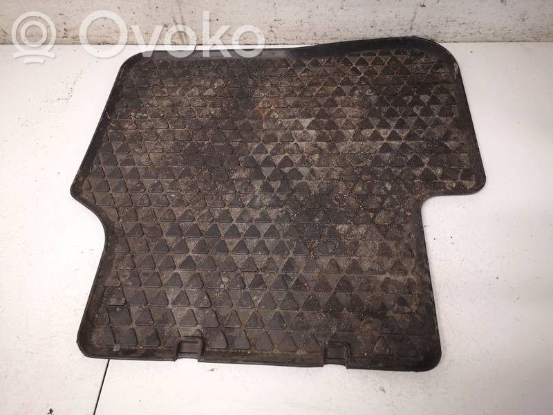 Volkswagen PASSAT B6 Mochetă podea față