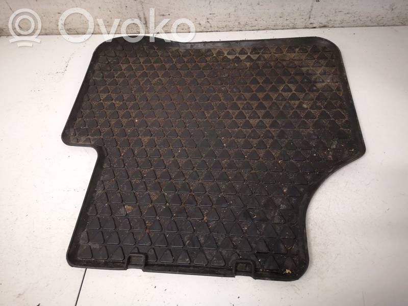 Volkswagen PASSAT B6 Mochetă podea față