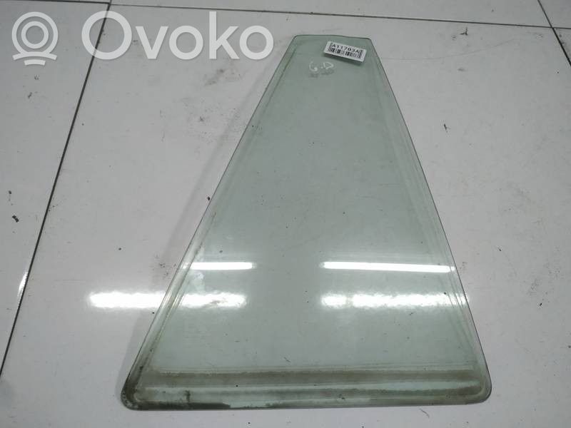 Suzuki Grand Vitara II Vetro del deflettore posteriore