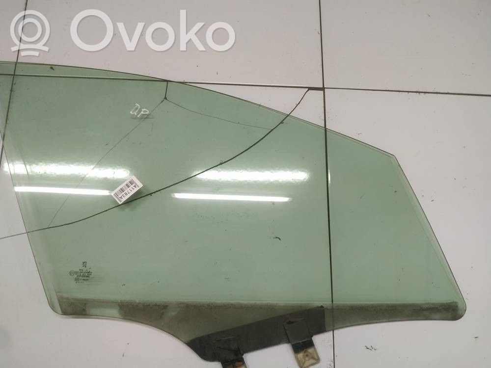 Peugeot 407 Vetro del finestrino della portiera anteriore - quattro porte