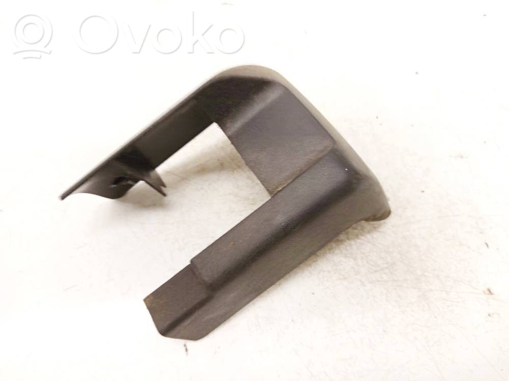 Chrysler 300 - 300C Moldura inferior lateral del asiento trasero
