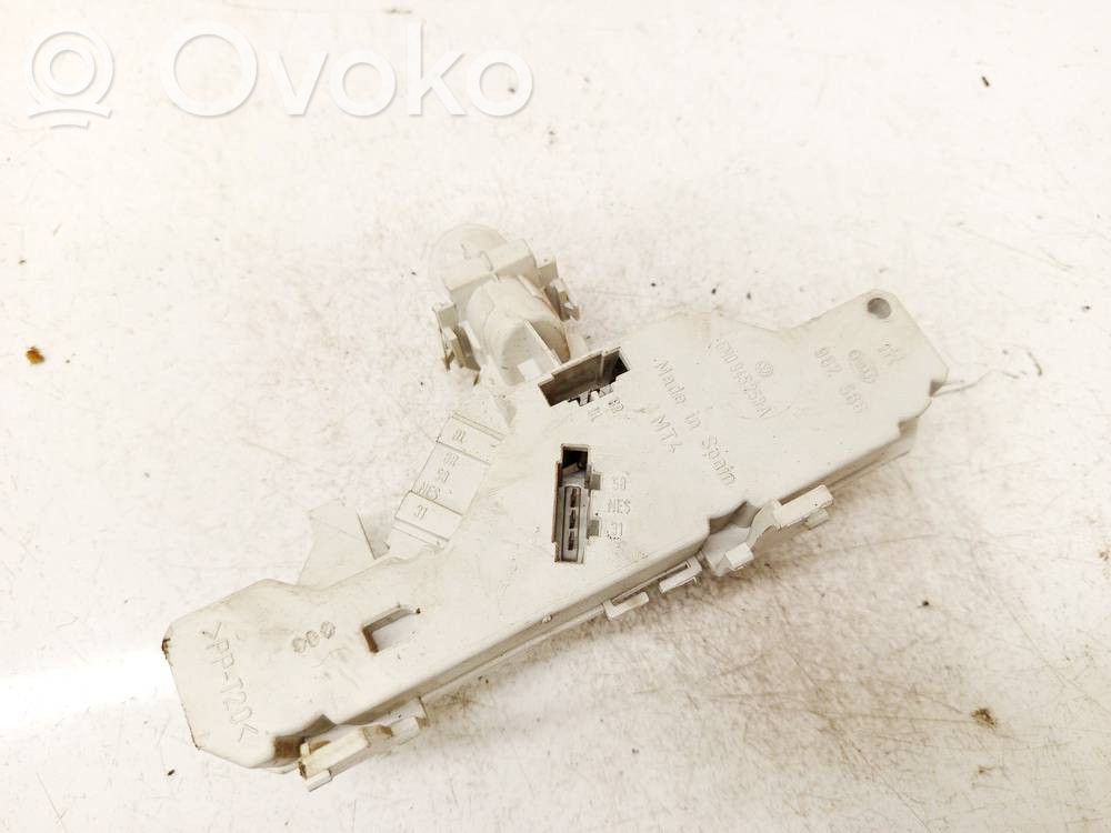 Volkswagen Polo III 6N 6N2 6NF Porte ampoule de feu arrière 