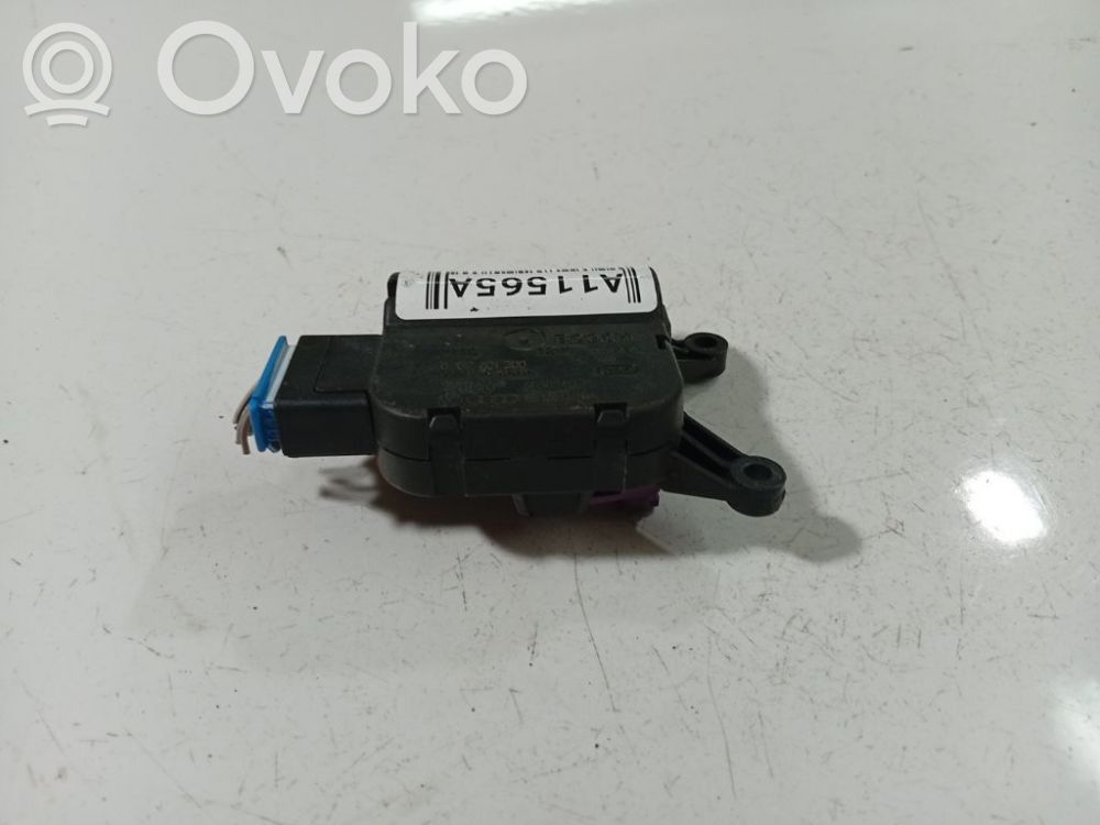 Audi A4 S4 B6 8E 8H Tuloilmaventtiilin käyttömoottori