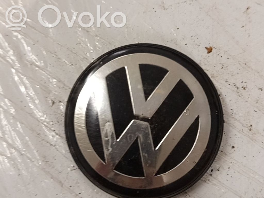 KIA Ceed Mostrina con logo/emblema della casa automobilistica 