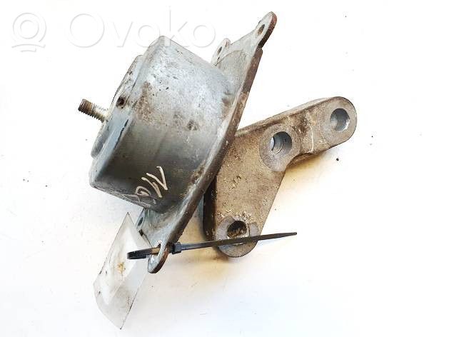 Opel Zafira B Dzinēja spilvens