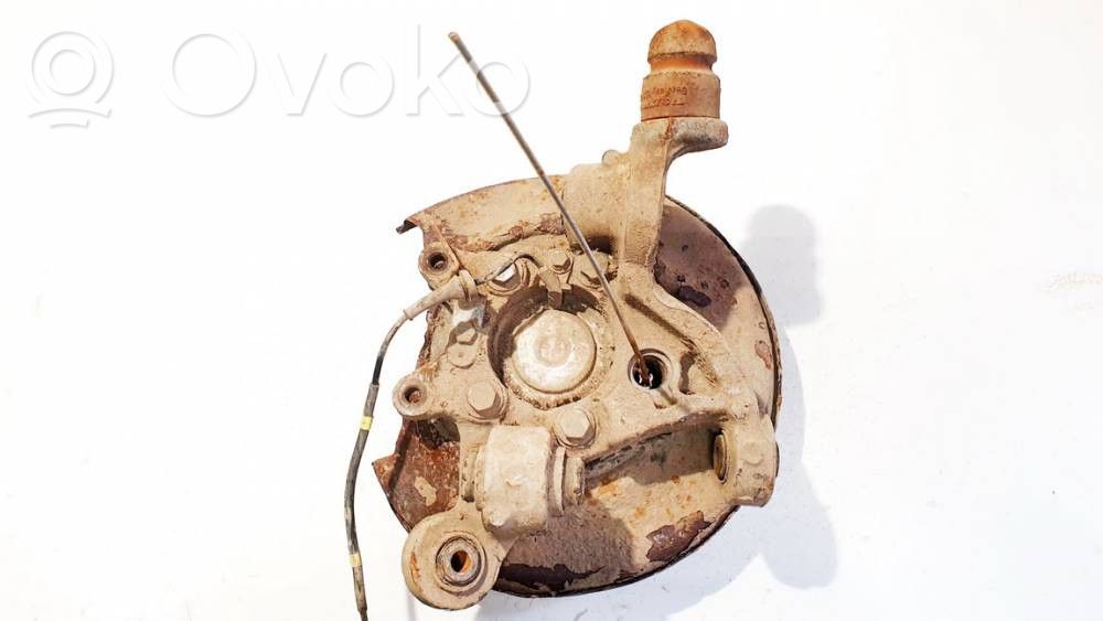 Volvo V70 Cubo de rueda trasera 