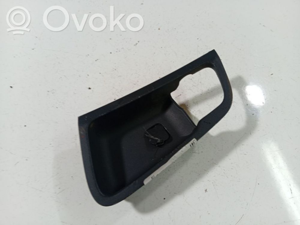 Hyundai i30 Altro elemento di rivestimento della portiera anteriore 