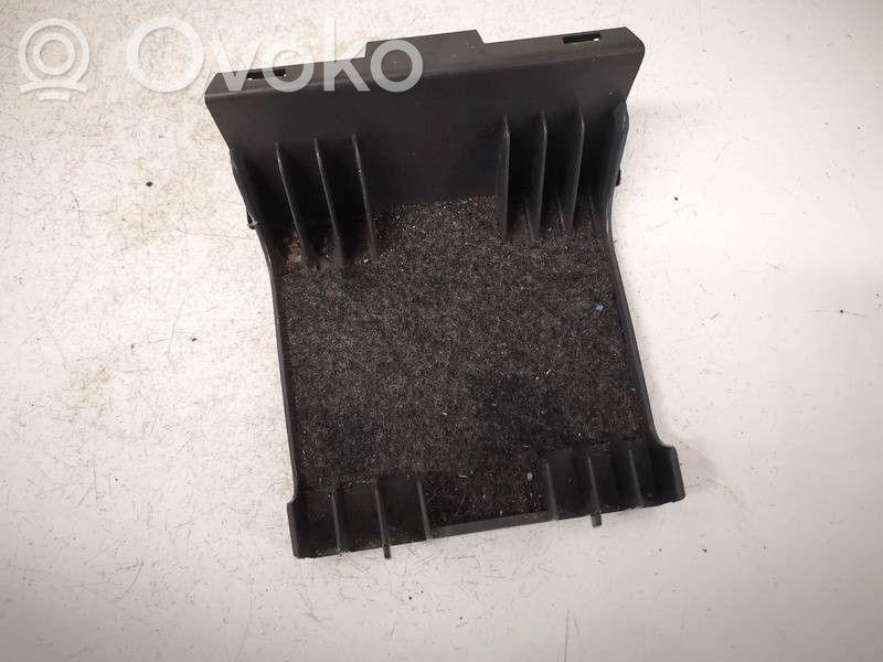 Volvo S60 Tapa de caja de fusibles
