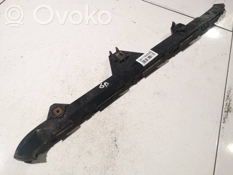 Toyota Avensis T250 Takapuskurin kannake