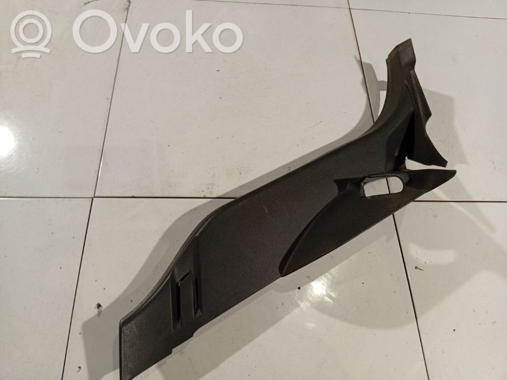 Opel Astra H Moldura del pillar (D) (Inferior) 