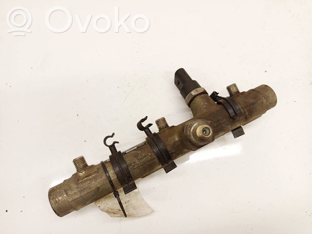Audi A6 S6 C6 4F Kraftstoffverteiler Einspritzleiste Verteilerrohr 