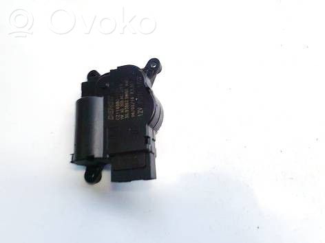 Volkswagen PASSAT B8 Motor/activador trampilla de calefacción 