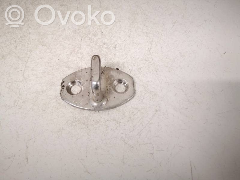 Volkswagen PASSAT B5 Serratura a scatto/chiusura a gancio portiera posteriore