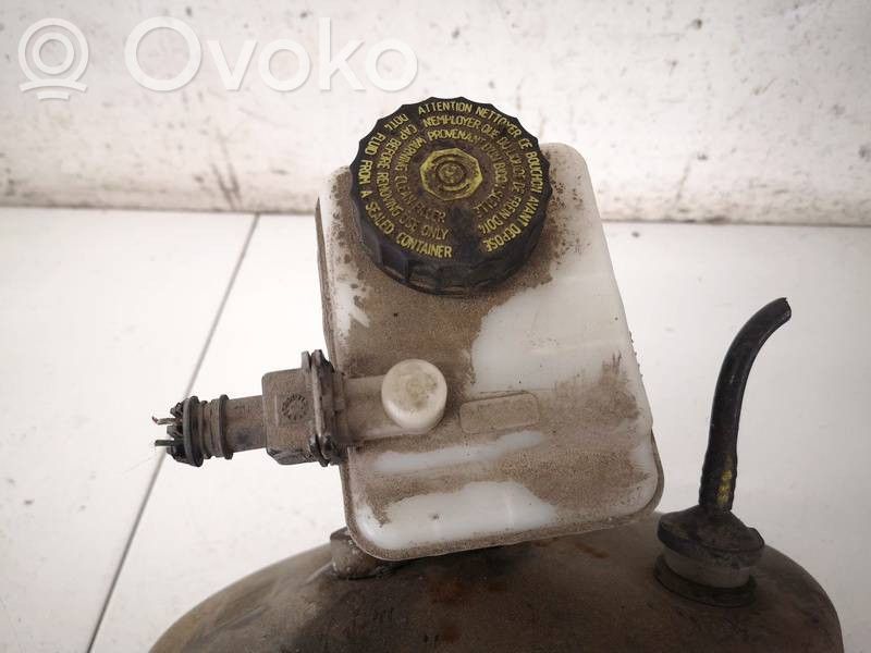 Toyota Aygo AB10 Réservoir de liquide de frein 