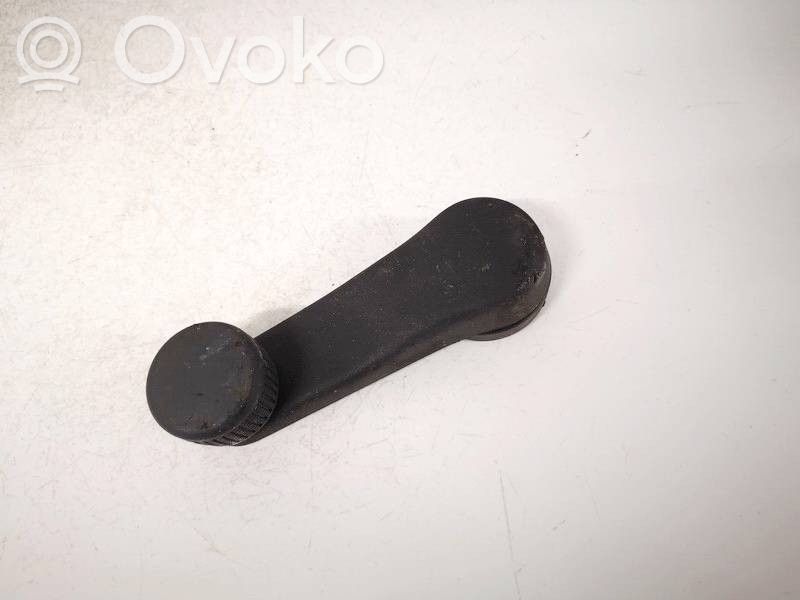 Skoda Fabia Mk2 (5J) Poignée manivelle de lève-vitre de porte avant 