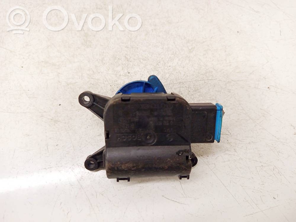 Audi A4 S4 B7 8E 8H Moteur / actionneur de volet de climatisation 