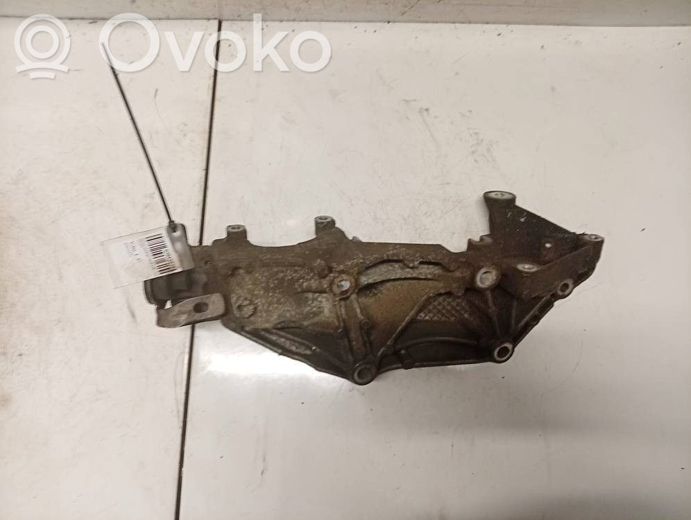 Nissan Qashqai Łapa / Mocowanie silnika 