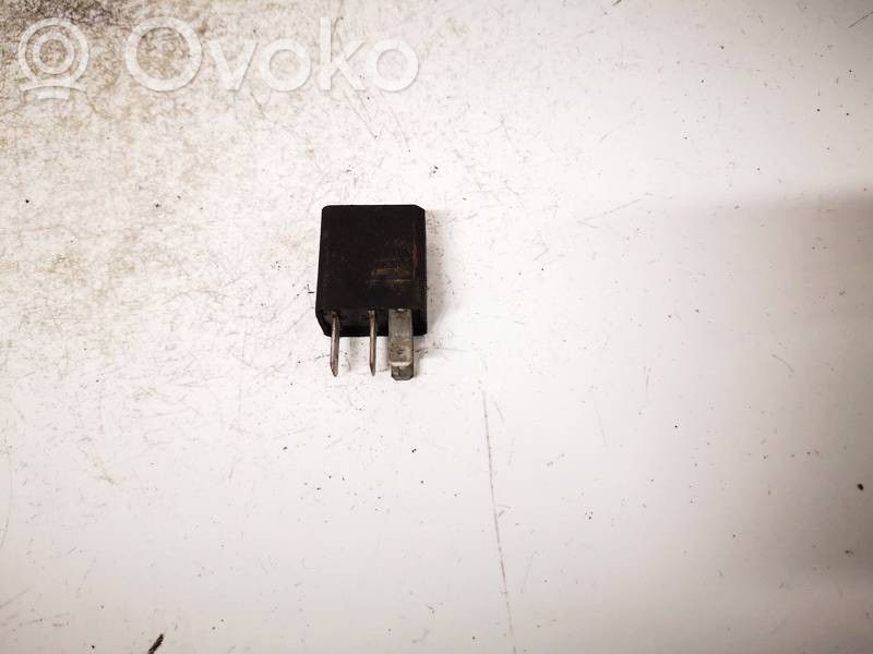 Opel Corsa C Autres relais 