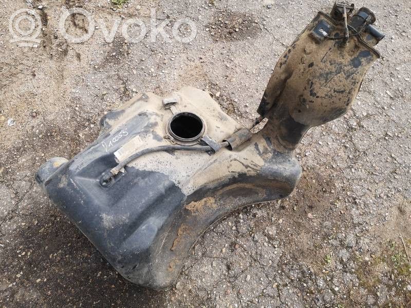 Audi A4 S4 B5 8D Degalų bakas 