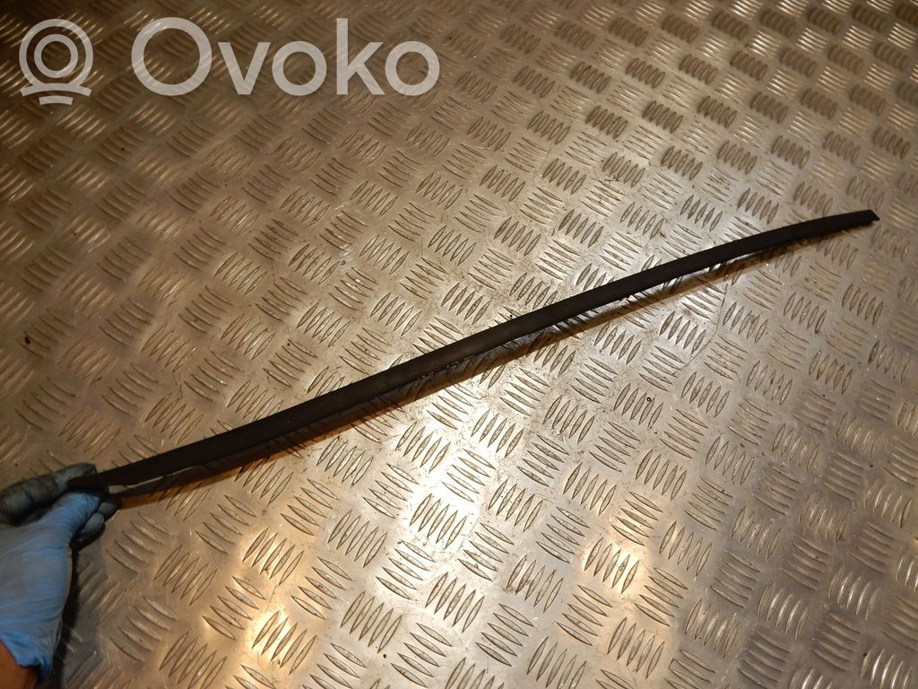 Listwa szyby czołowej / przedniej   VW,3C0854327A,45142