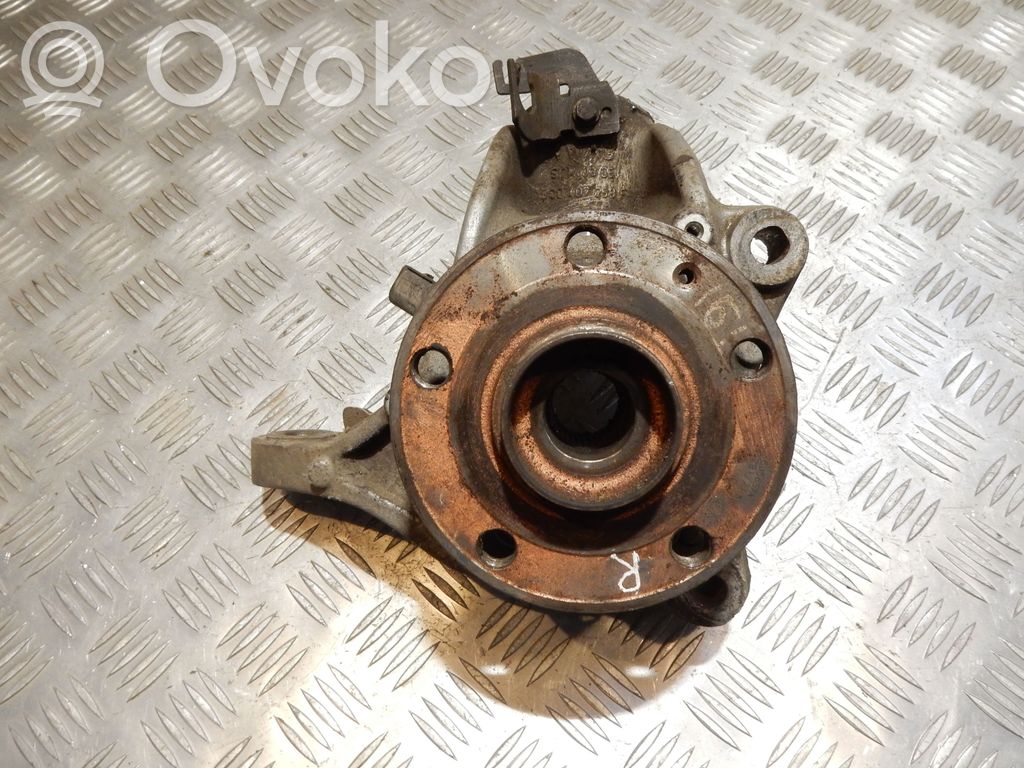 Volkswagen PASSAT B6 Achsschenkel vorne 
