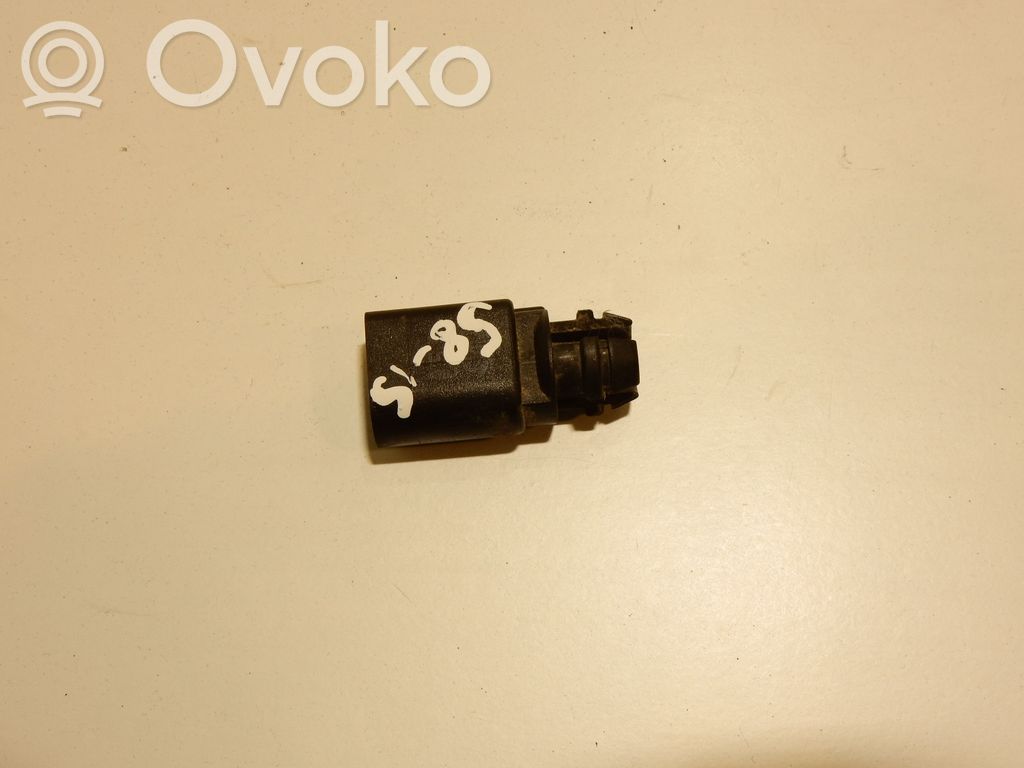 Audi A6 S6 C6 4F Ulkoilman lämpötila-anturi 