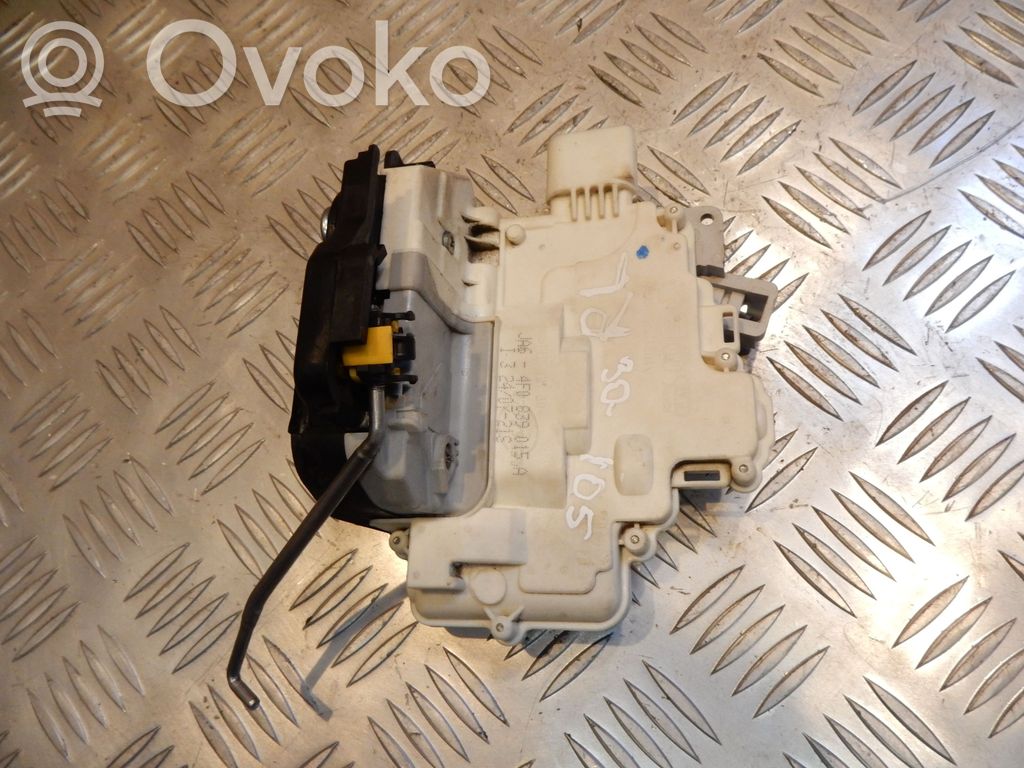 Zamek drzwi tylnych   4F0839015A,30105
