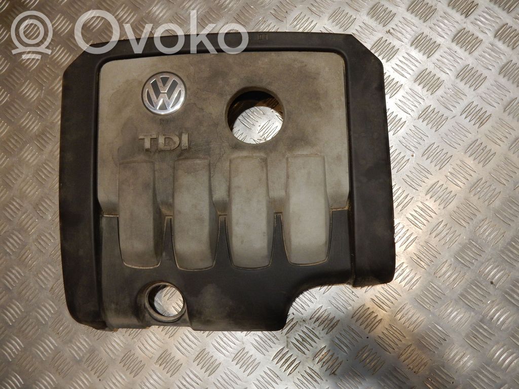 Volkswagen PASSAT B6 Osłona górna silnika 
