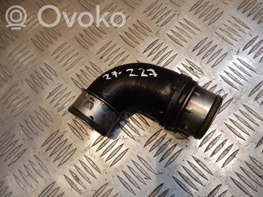 Volkswagen PASSAT B6 Interkūlerio žarnos/ vamzdelio laikiklis/ kronšteinas 