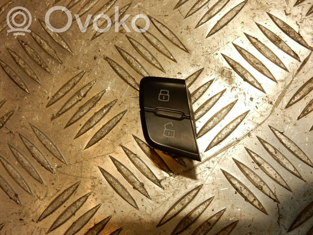 Przycisk centralnego zamka   8T2962108A,4425