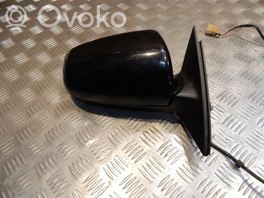 Audi A4 S4 B7 8E 8H Front door electric wing mirror 