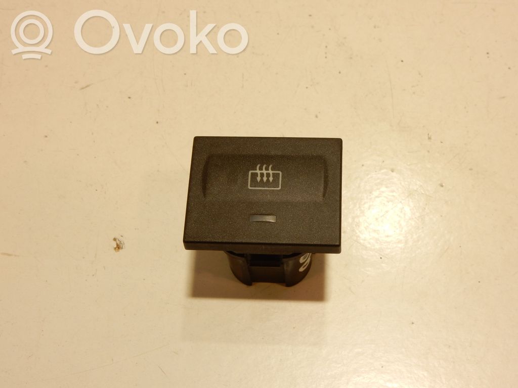 Przycisk / Przełącznik ogrzewania szyby przedniej / czołowej   3M5T18C621AD,2666