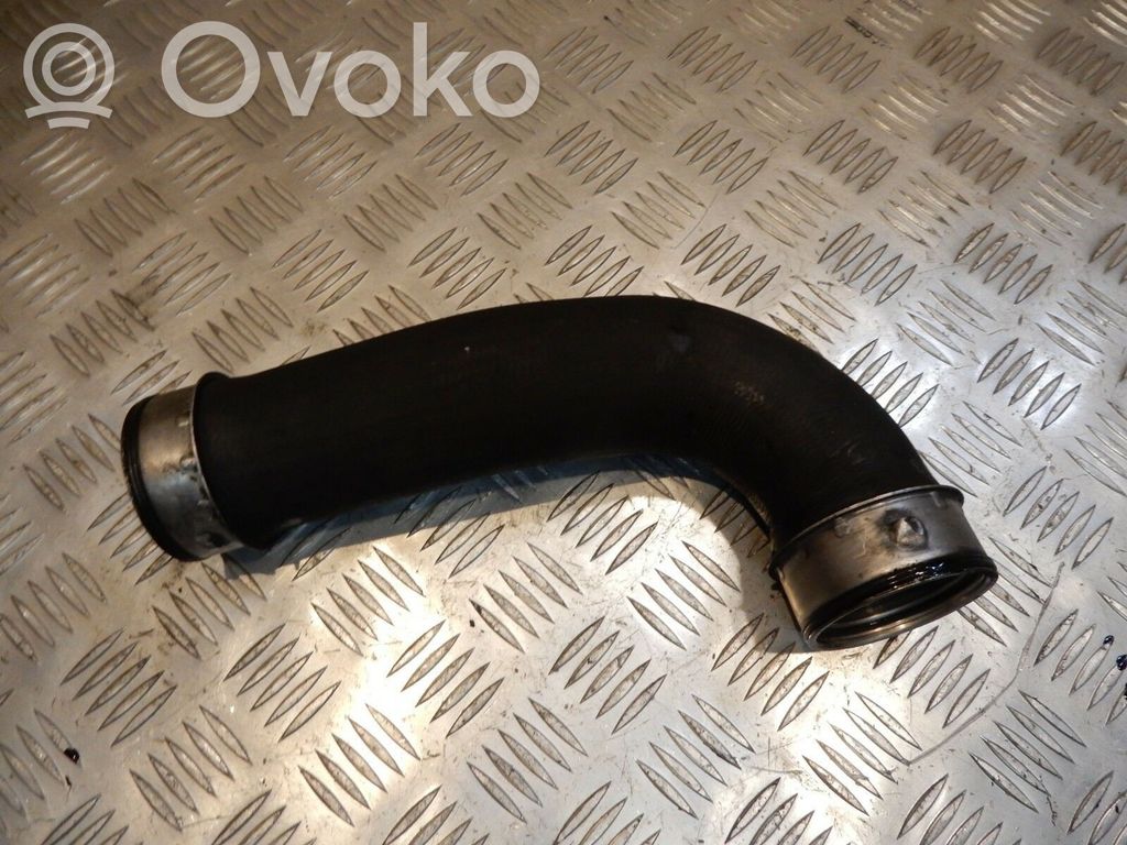 Volkswagen Touran I Intercooler hose/pipe 