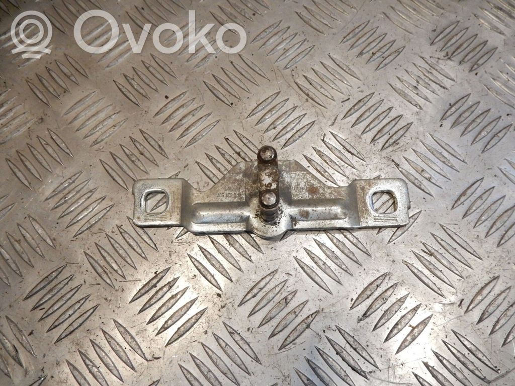 Rygiel zamka drzwi tylnych samochodów dostawczych   8P4827507,34148