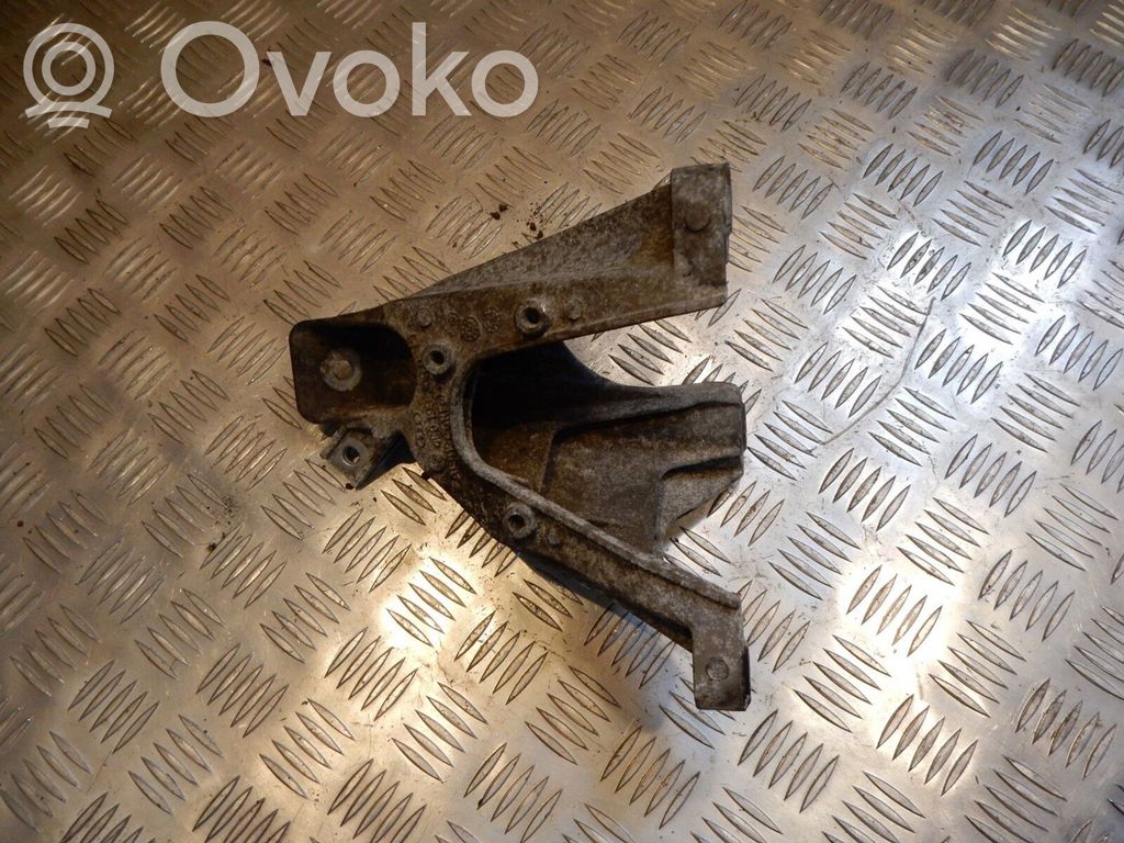 Audi A6 S6 C6 4F Dzinēja nostiprināšanas stiprinājums-kronšteins 