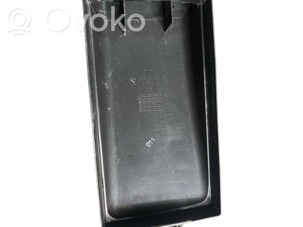 BMW 7 E65 E66 Salono oro mazgo plastikinis korpusas 