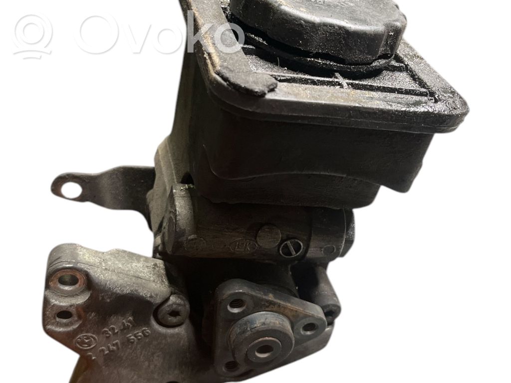 BMW 7 E65 E66 Vairo stiprintuvo siurblys 