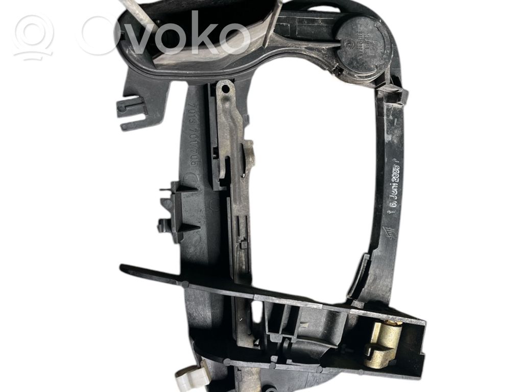 BMW 7 E65 E66 Front door exterior handle/bracket 