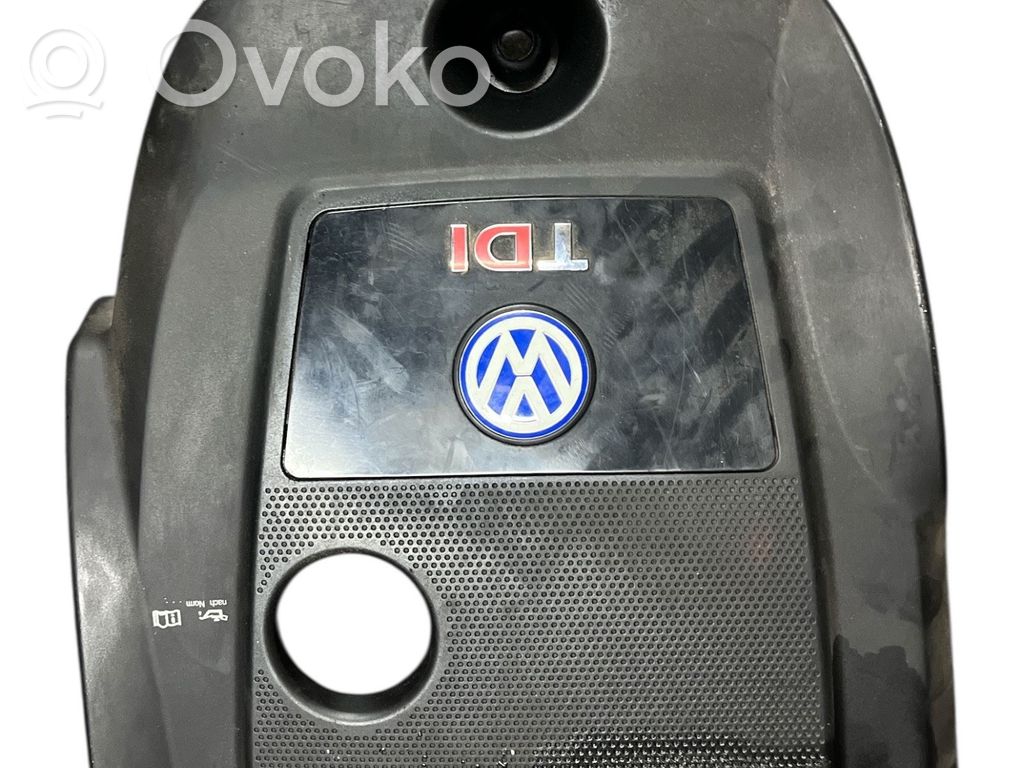Volkswagen Golf IV Osłona górna silnika 