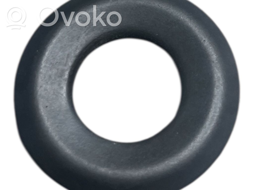Opel Astra H Kita salono detalė 