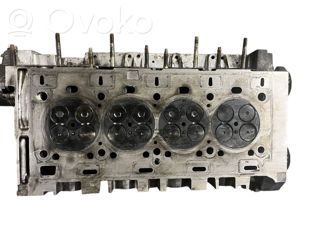 Nissan Interstar Engine head 