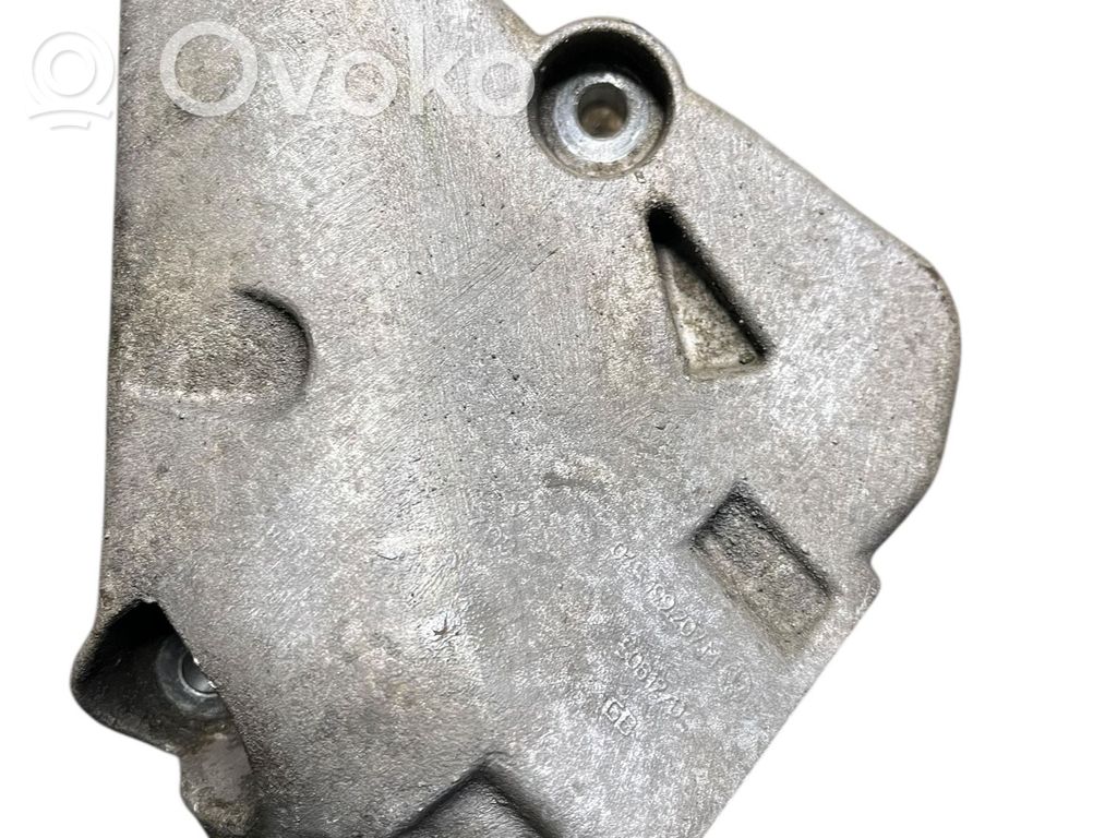 Volkswagen Polo IV 9N3 Engine mounting bracket 