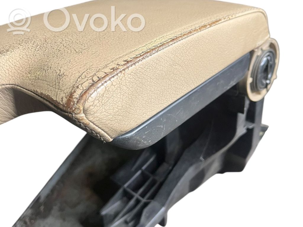 Armrest   8213678,8T9919891,51168213678