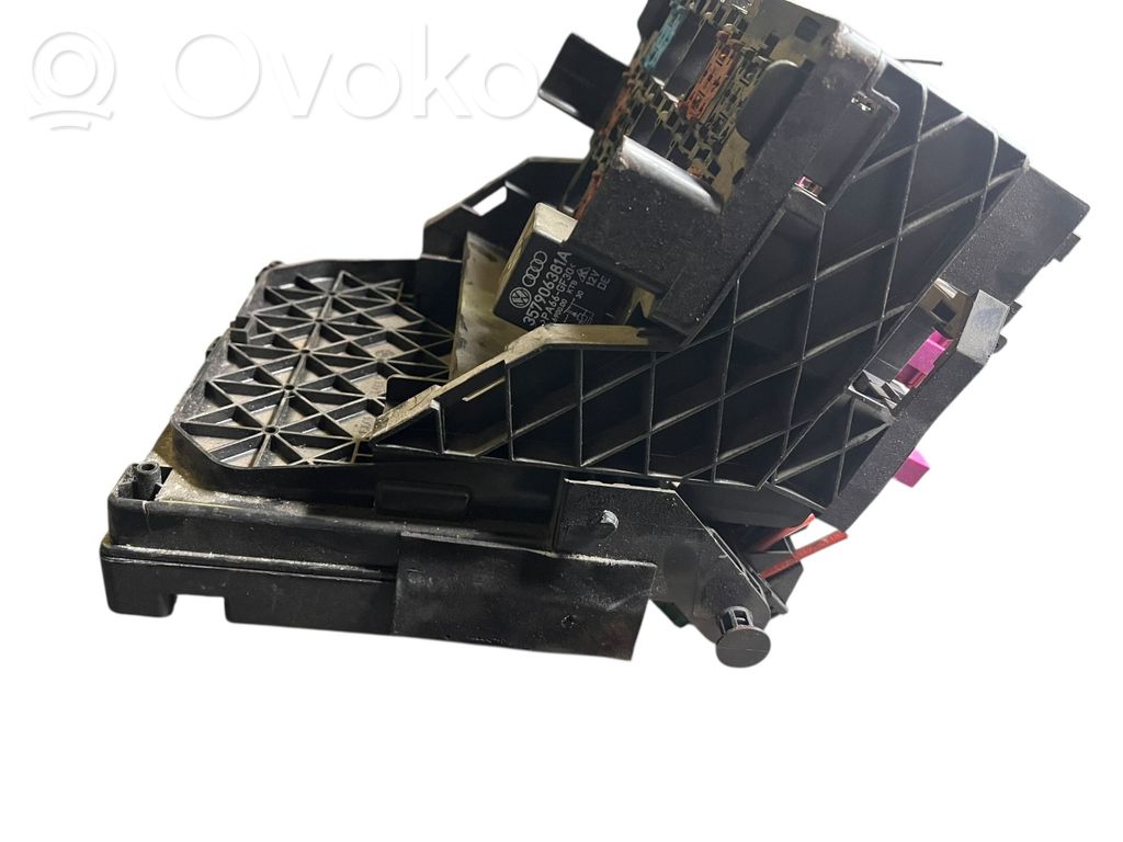 Volkswagen Sharan Fuse module 