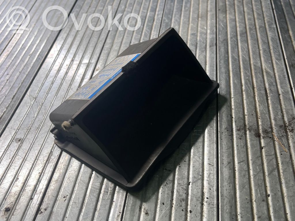 Toyota Corolla E120 E130 Guantera 