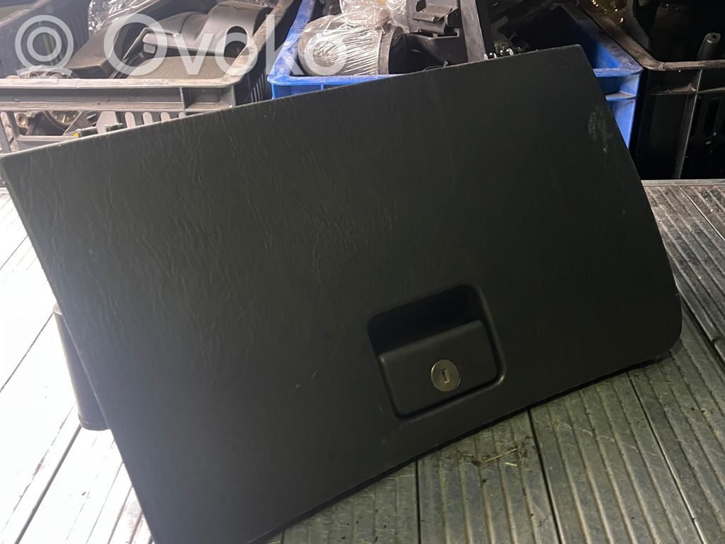 Toyota Corolla E120 E130 Handschuhfach 